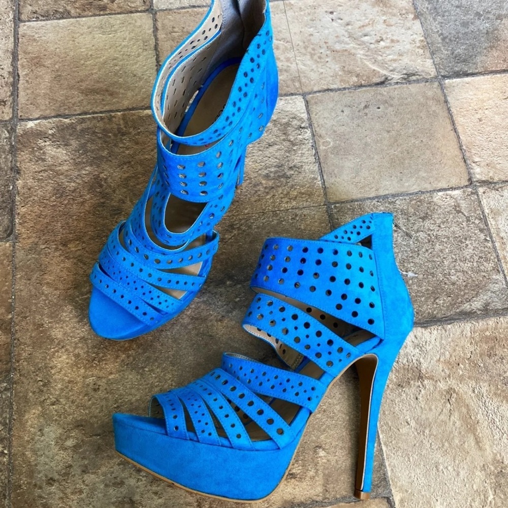 Just Fab blue heels size 9